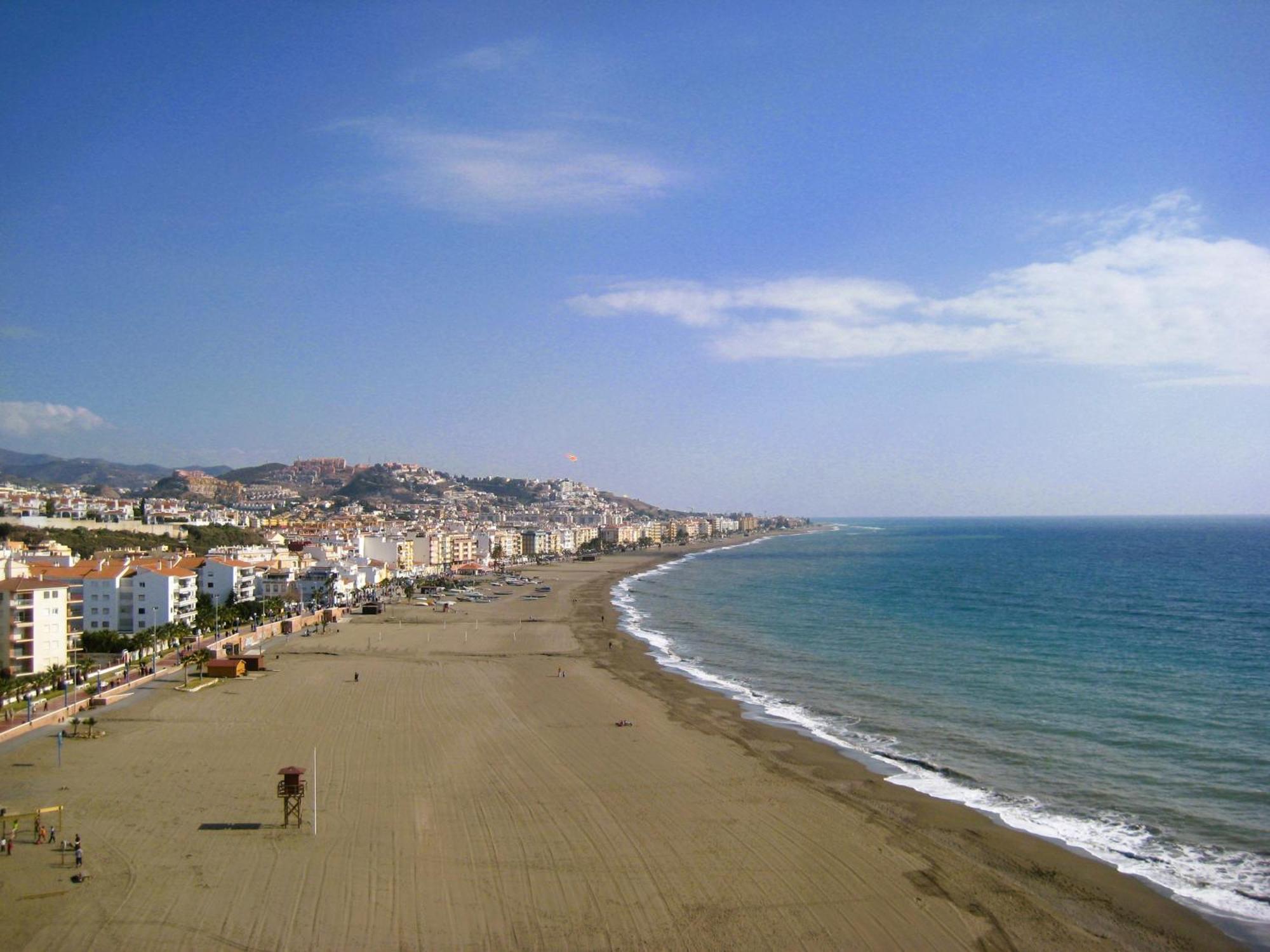 Atico Con Solarium A Metros Del Mar En Malaga Apartment Rincon de la Victoria Bagian luar foto